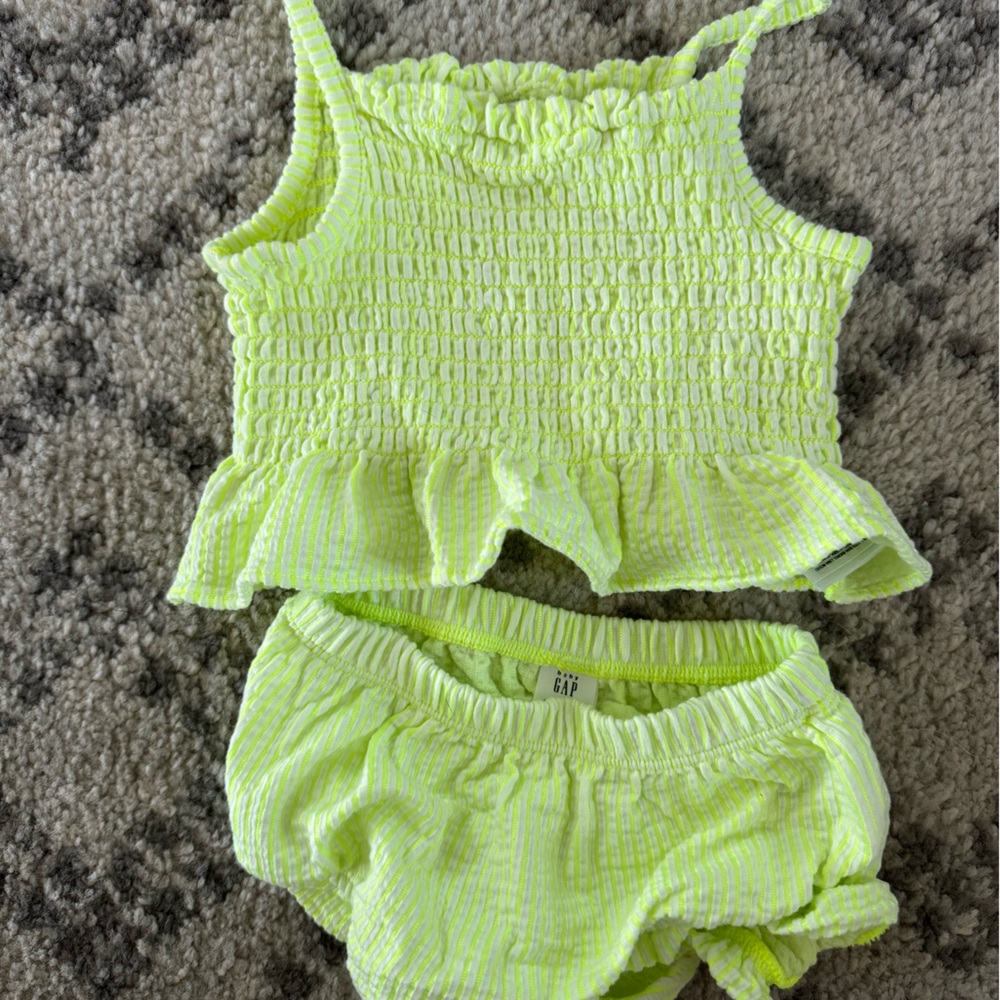Gap 12-18 month matching set